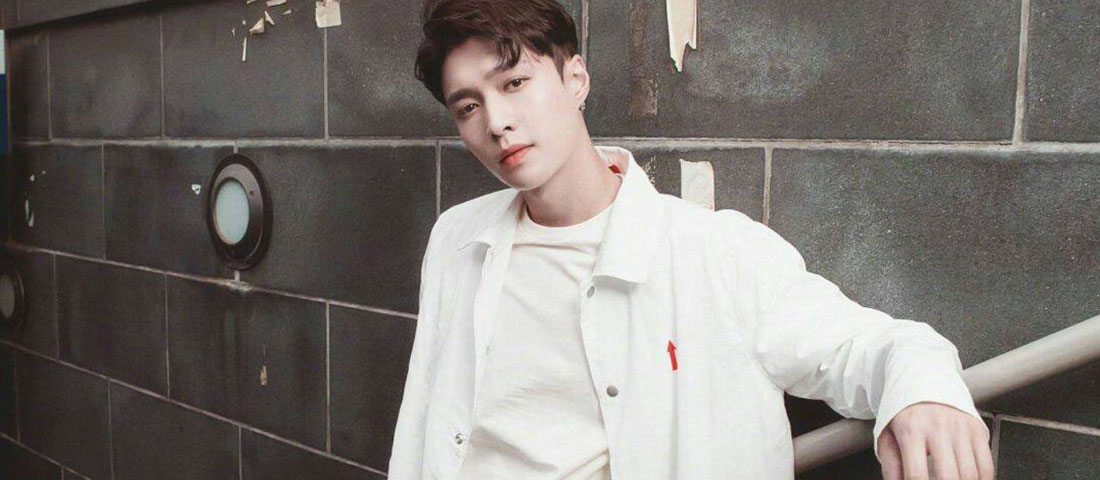 张艺兴无缝接名表代言证明高人气戴百万金表秀型男品味